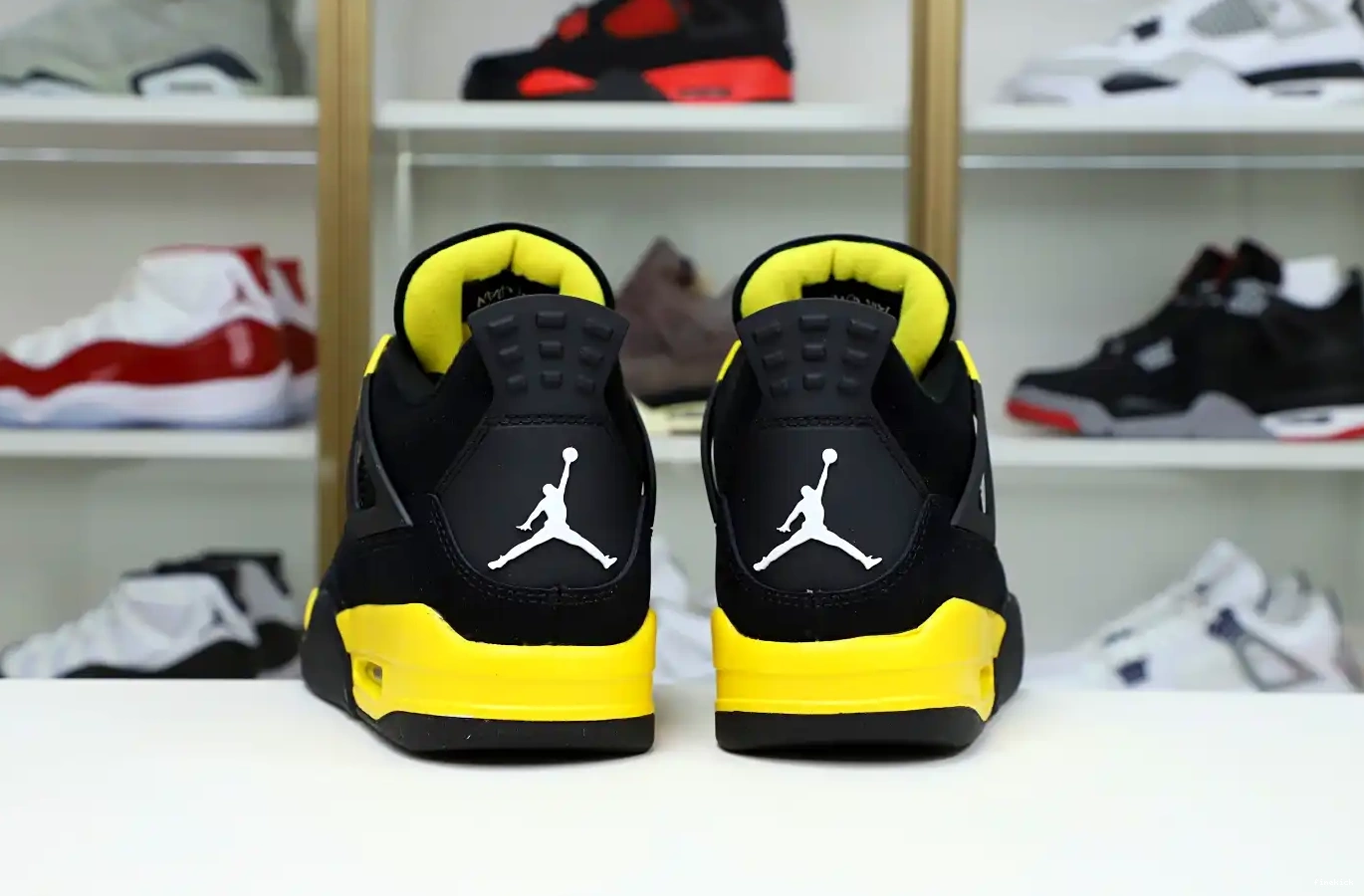 Jordan4 Air  Jordan thunder 2023 0415